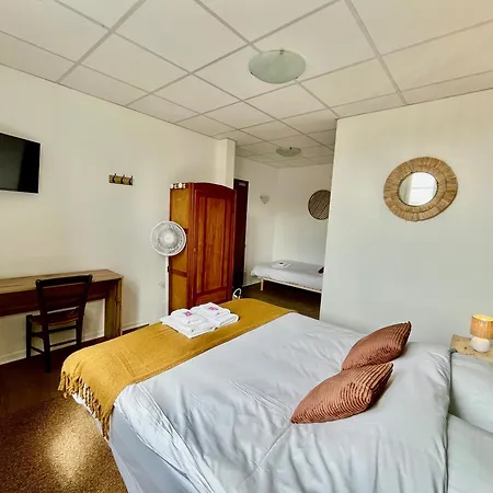 Le Refuge - 29 Personnes - 12 בית נופש